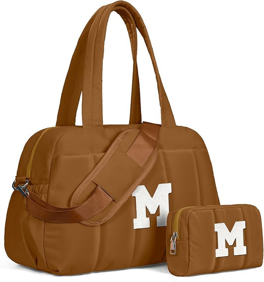 Women Trendy Stuff-Duffle Bag with Letter, Carry On Bags for Women，Overnight Bag with Wet Pocket，Lightweight Travel Bags Personalized Gym Tote with Makeup Pouch